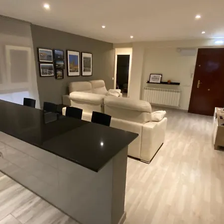 Piso Marq 2 * ヒホン